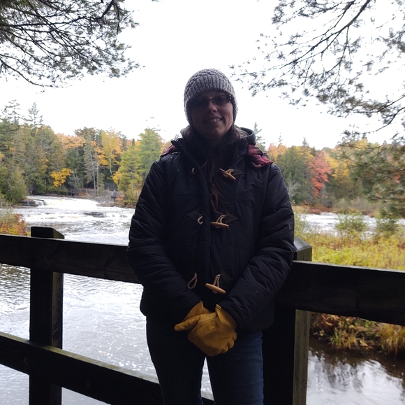 Meet your Posher, Kelly - Picture 4 of 7